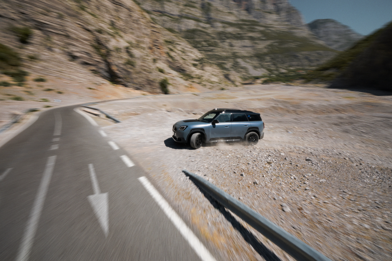 P90658357_highRes_mini-countryman-s-al
